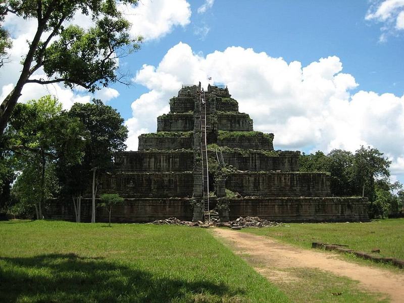 Koh Ker’s Prasat Thom pyramid towering in the Cambodian jungle